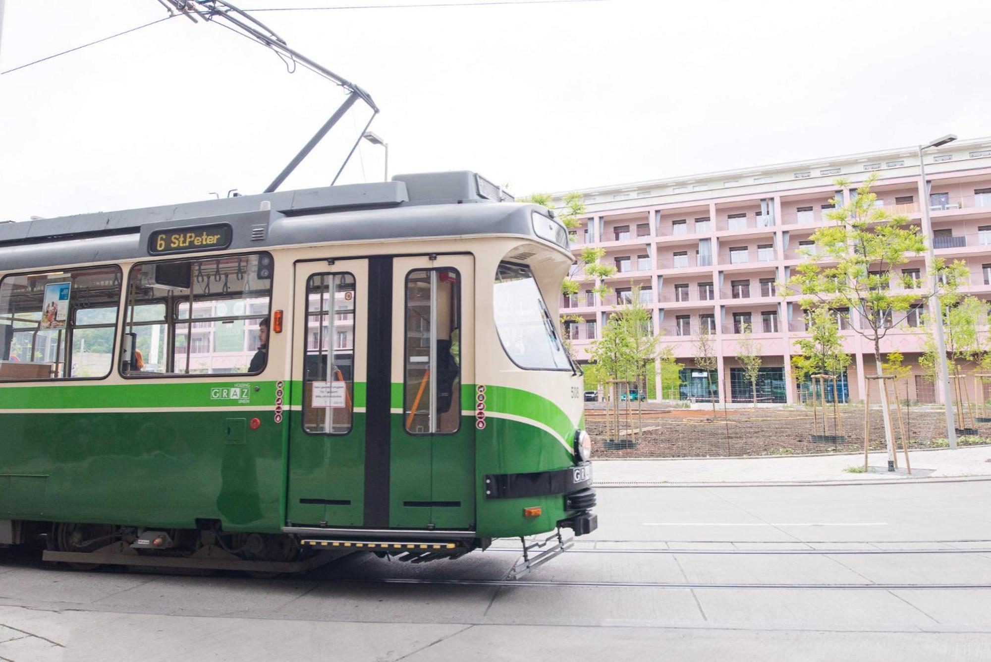 Muzeta Graz - Eco-Friendly Parkview Holiday Apartments In Graz'S Smart City Bagian luar foto